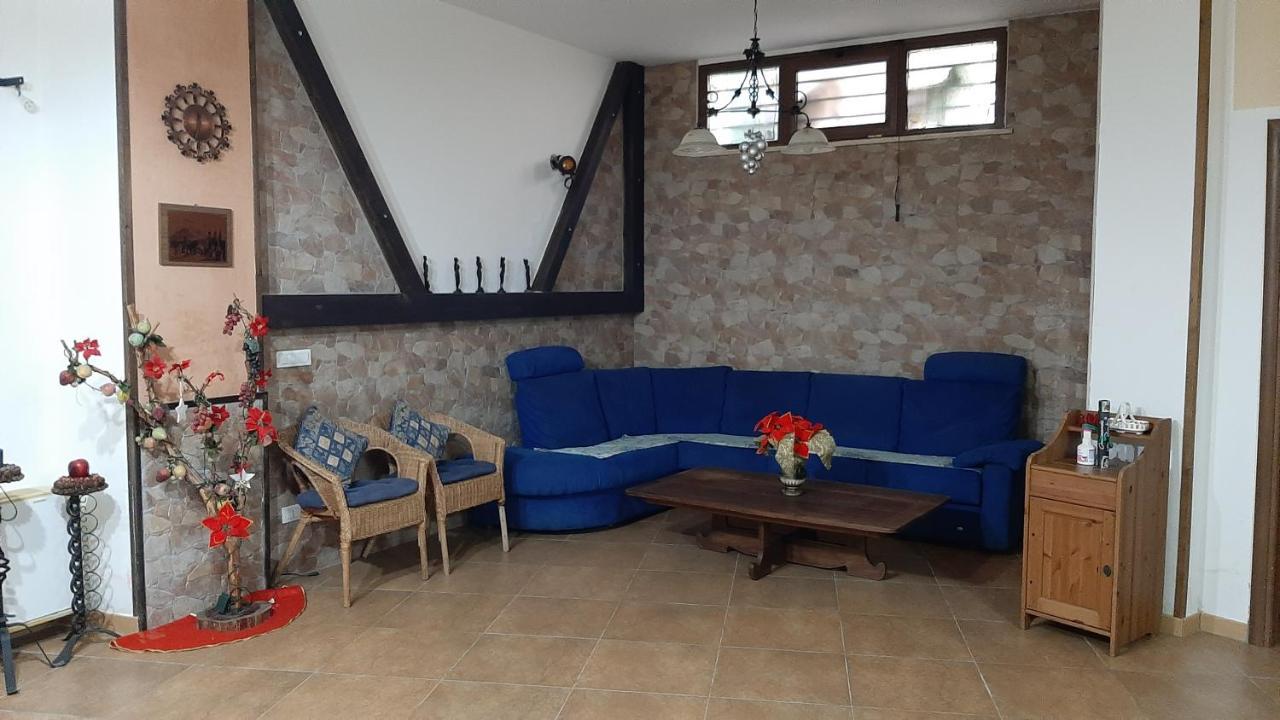 Casa Giulia Hotel Tiggiano Buitenkant foto